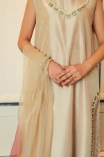 Beige Block - Image 5