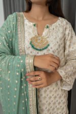 Ivory Elegance - Image 3